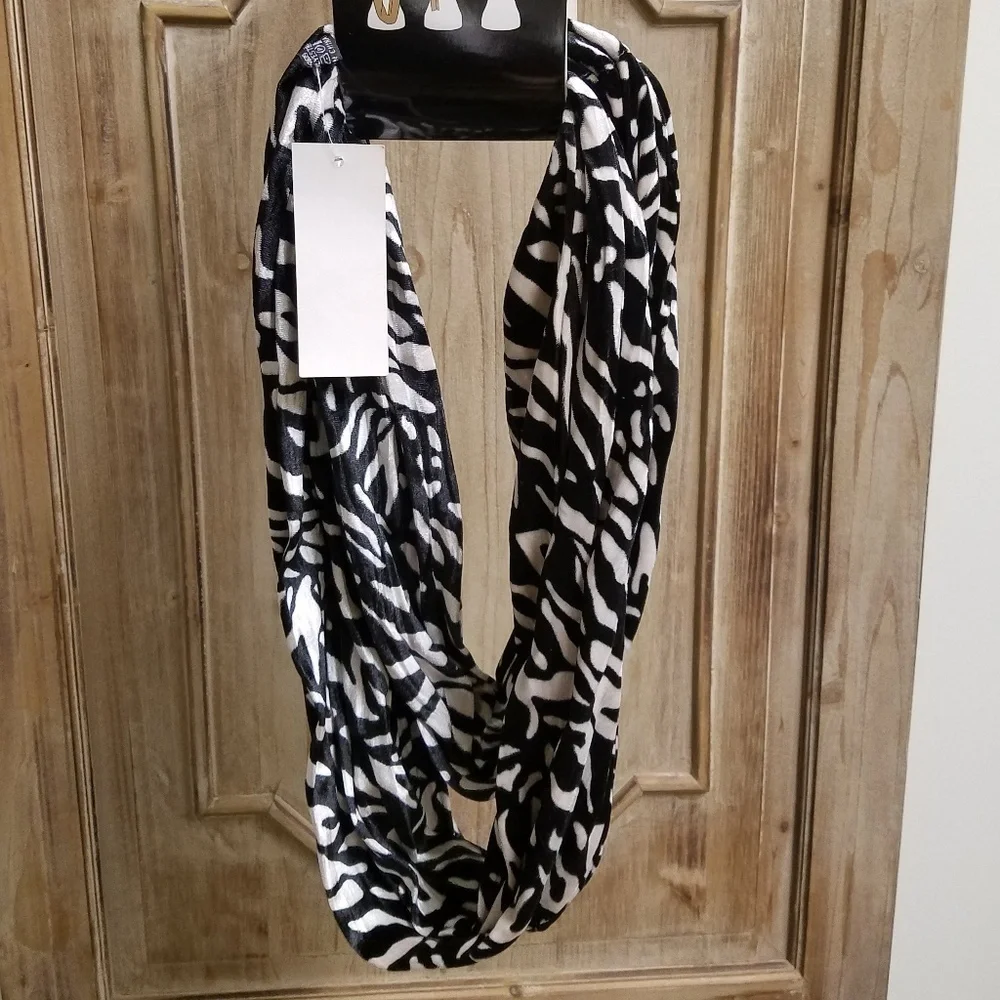 NWT Velveteen Zebra Stripe Infinity Scarf